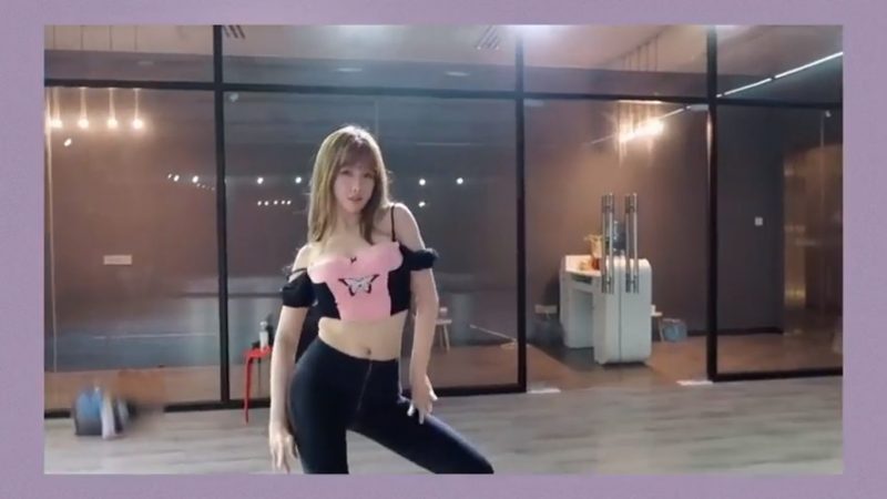虞书欣翻跳BLACKPINK歌曲《Pretty Savage》