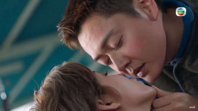 《踩过界II》张振朗与蔡思贝上演床戏时假牙磕嘴？爆料女友收看床戏很过瘾！