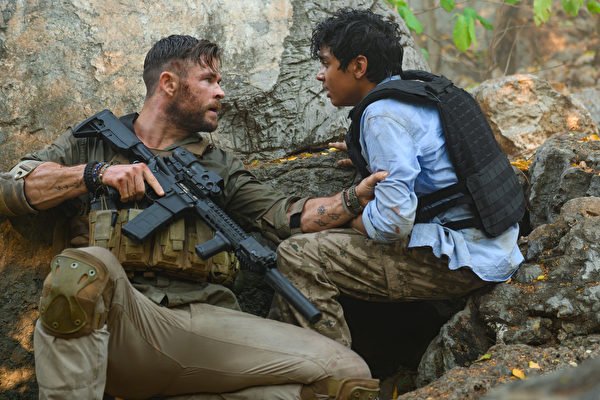 由Chris Hemsworth主演的《惊天营救》成功夺得动作片之冠。而入榜的还有两部出自大马的作品，分别有电影《Sangkar》和《Wira》。